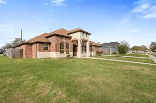 225 Kalmer St St, Pasadena, TX 77502 - Photo 2