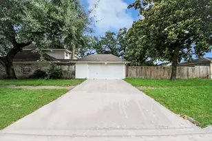 8923 Haverstock Dr, Houston, TX 77031 - Photo 34
