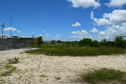 5350 N Highway 35, Pearland, TX 77511 - Photo 6