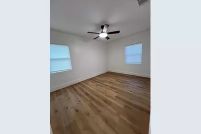 6303 Belarbor Street, Houston, TX 77087 - Photo 8