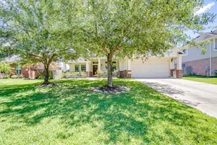 14015 Blue Vista Dr, Sugar Land, TX 77498 - Photo 2