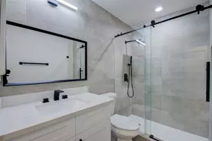 1733 Tuam St, Houston, TX 77004 - Photo 8