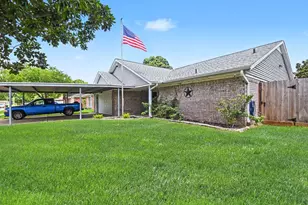 1202 Denise St, Deer Park, TX 77536 - Photo 2
