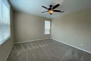 10418 Quiet Courtyard Rd, Houston, TX 77043 - Photo 32