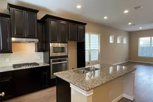 10418 Quiet Courtyard Rd, Houston, TX 77043 - Photo 8