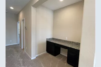 10418 Quiet Courtyard Road, Houston, TX 77043 - Photo 34