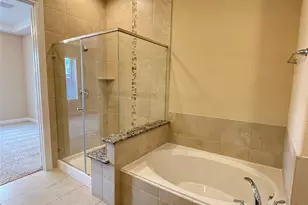 10418 Quiet Courtyard Rd, Houston, TX 77043 - Photo 22