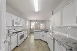 6354 Wilshire Ridge, Houston, TX 77040 - Photo 8