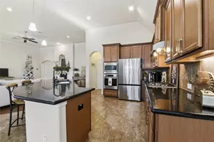 11914 Pearl Ln, Mont Belvieu, TX 77535 - Photo 14