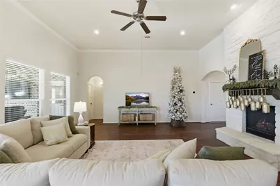 11914 Pearl Lane, Mont Belvieu, TX 77535 - Photo 12