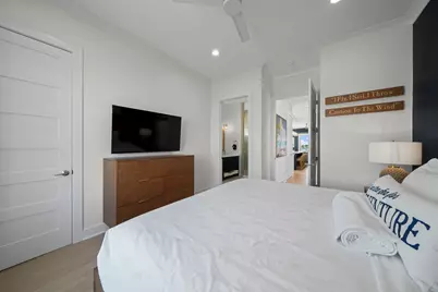 671 Seaside Dr, Crystal Beach, TX 77650 - Photo 10