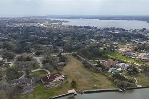 205 Lakeshore Dr, Seabrook, TX 77586 - Photo 30