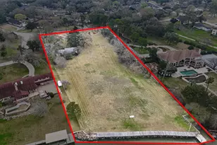 205 Lakeshore Dr, Seabrook, TX 77586 - Photo 1