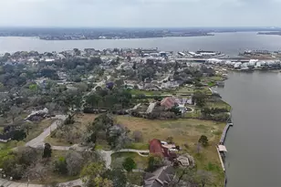 205 Lakeshore Dr, Seabrook, TX 77586 - Photo 26