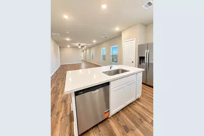 4622 Crater Run Drive, Texas City, TX 77539 - Photo 8