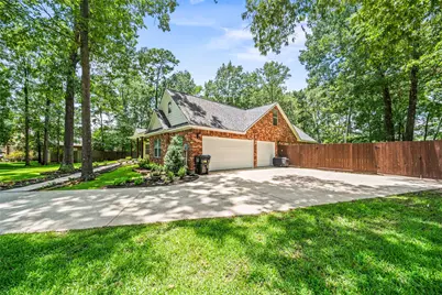 18854 Lake Terrace Drive, Montgomery, TX 77356 - Photo 2