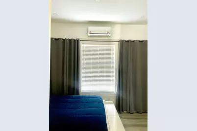 203 S Lockwood Drive, Houston, TX 77011 - Photo 10