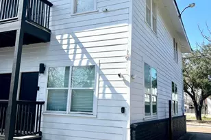 203 S Lockwood Dr, Houston, TX 77011 - Photo 16