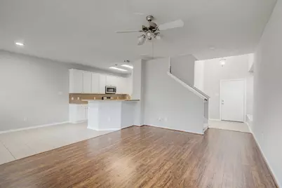 58 S Burberry Park Circle, The Woodlands, TX 77382 - Photo 6