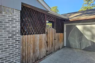 14822 Cedar Point Dr, Houston, TX 77070 - Photo 2