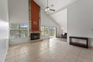 7715 Candlegreen Ln, Houston, TX 77071 - Photo 12