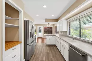 2803 Edgewood Dr, Sugar Land, TX 77479 - Photo 12