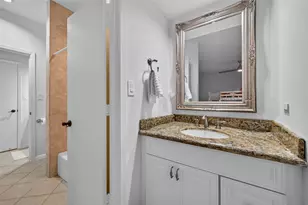 6000 Sugar Hill Dr, Houston, TX 77057 - Photo 28