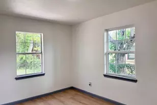 317 San Jacinto St, La Porte, TX 77571 - Photo 12