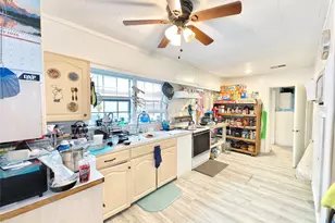 7931 Scanlock St, Houston, TX 77012 - Photo 12