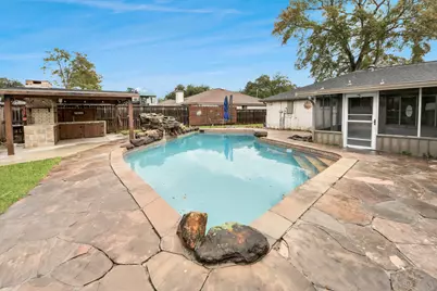 11830 Burlingame Drive, Houston, TX 77099 - Photo 22