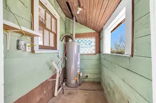 203 W Powell St, Willis, TX 77378 - Photo 26