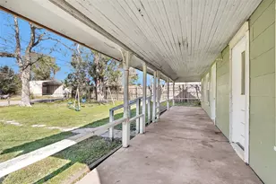 203 W Powell St, Willis, TX 77378 - Photo 6