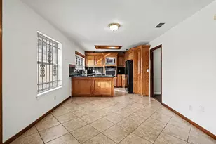 8138 Constellation Ln, Houston, TX 77075 - Photo 6