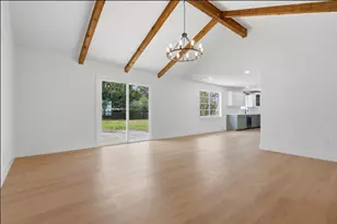 104 Oriole Ln, Angleton, TX 77515 - Photo 4