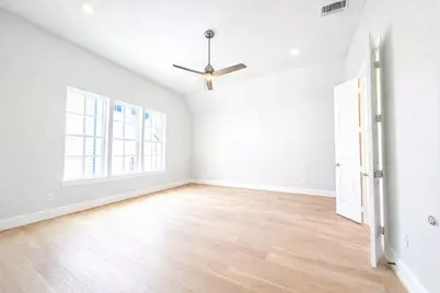 11069 Chatterton Drive, Houston, TX 77043 - Photo 6