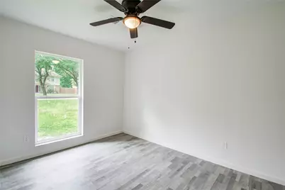 550 Roanoke Drive, Conroe, TX 77302 - Photo 16