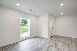 550 Roanoke Dr, Conroe, TX 77302 - Photo 4