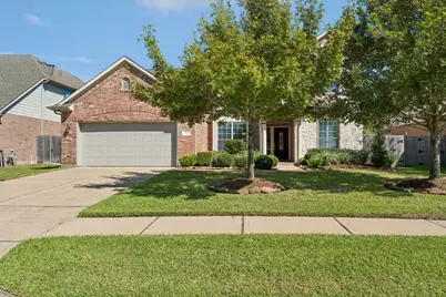 2805 Catalina Shores Drive, Pearland, TX 77584 - Photo 2