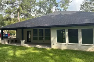 2405 W Greenbriar Dr, Huntsville, TX 77340 - Photo 28