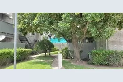 9797 Leawood Boulevard #206, Houston, TX 77099 - Photo 2