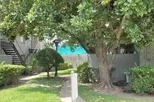 9797 Leawood Blvd, Houston, TX 77099 - Photo 2