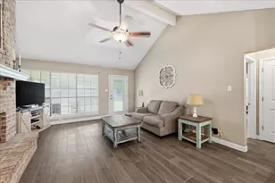 2431 Postoak Ln, Groves, TX 77619 - Photo 4