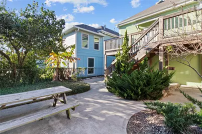 2603 Bernardo De Glavez Unit #B, Galveston, TX 77550 - Photo 12