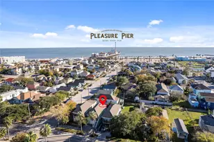 2603 Bernardo De Glavez Unit, Galveston, TX 77550 - Photo 2