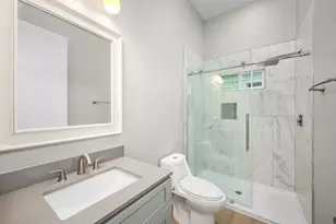 2310 Detering St, Houston, TX 77007 - Photo 14