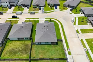 7707 Golden Rubia Ln, Rosharon, TX 77583 - Photo 26