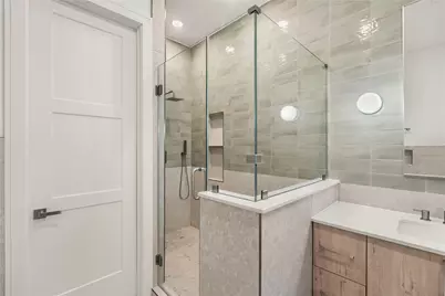 603 Skyland Terrace Way, Houston, TX 77009 - Photo 32