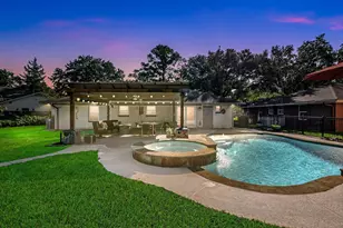 712 Barbara St, Tomball, TX 77375 - Photo 1