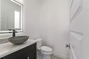 2932 El Fenice Ln, Houston, TX 77057 - Photo 8