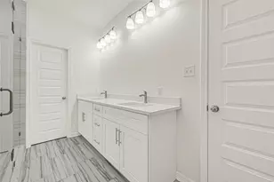 8628 Scott St, Houston, TX 77051 - Photo 14